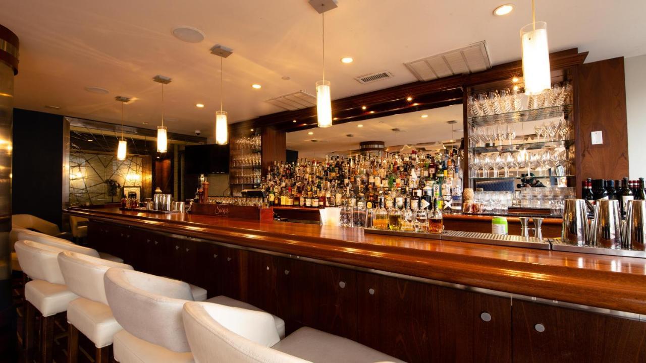 The Watershed Norwalk Hotel Exterior photo