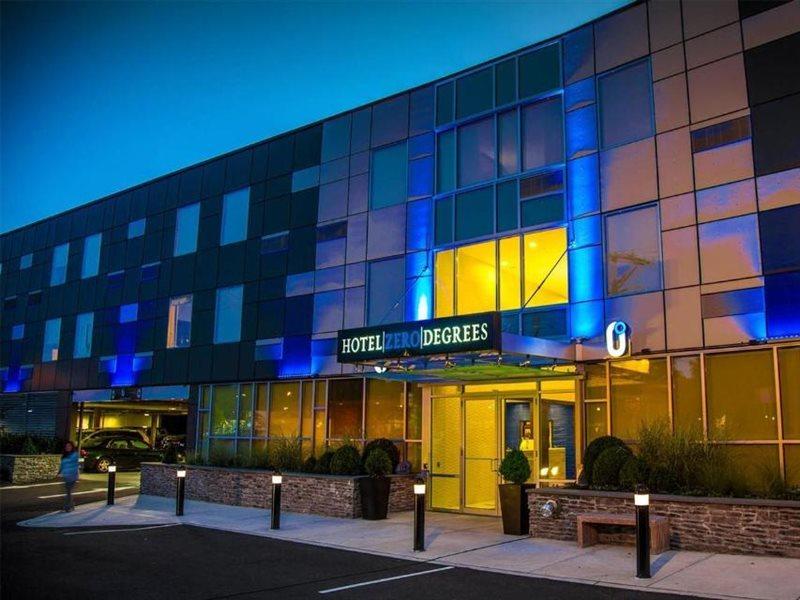 The Watershed Norwalk Hotel Exterior photo