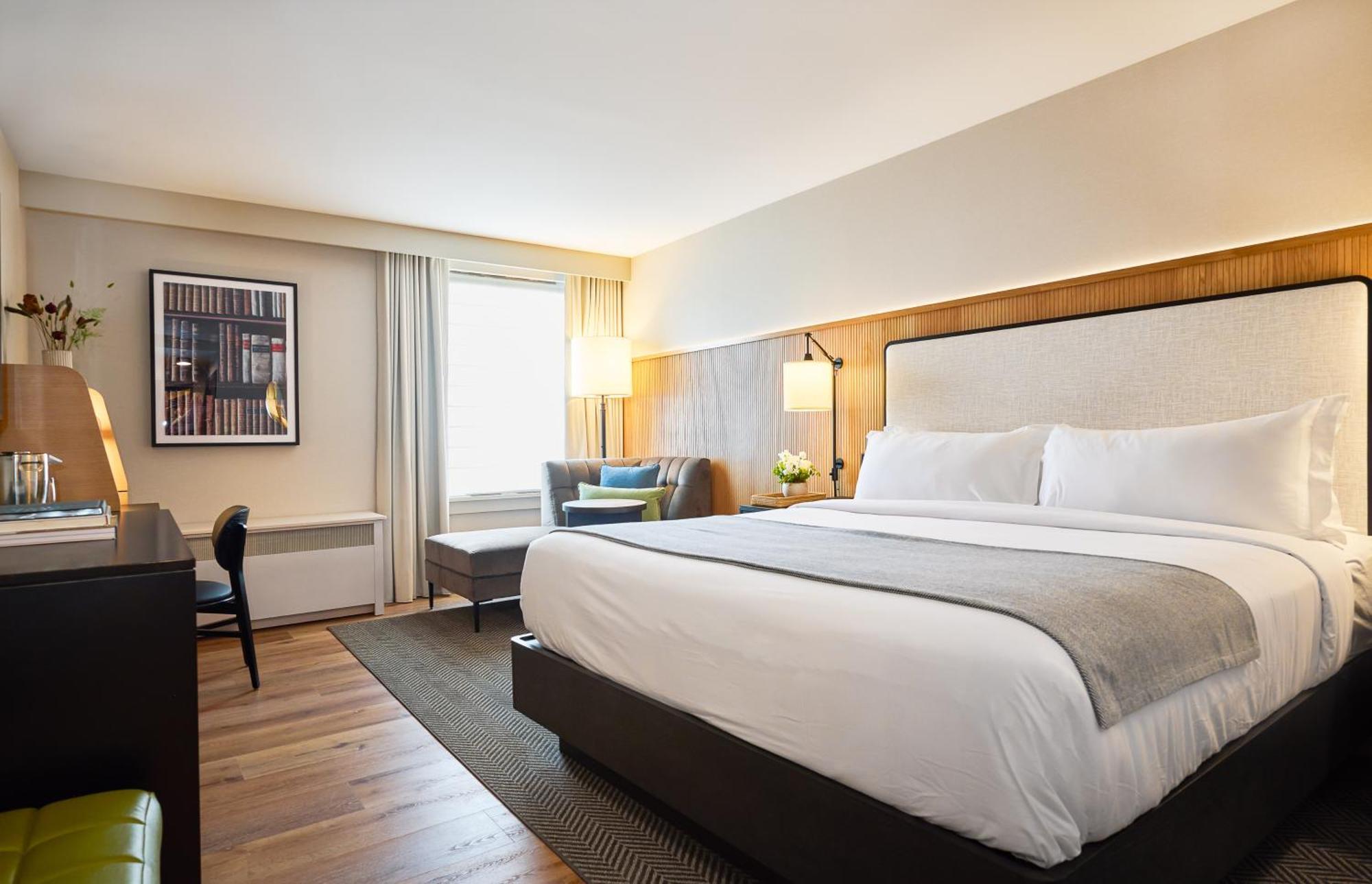 The Watershed Norwalk Hotel Exterior photo