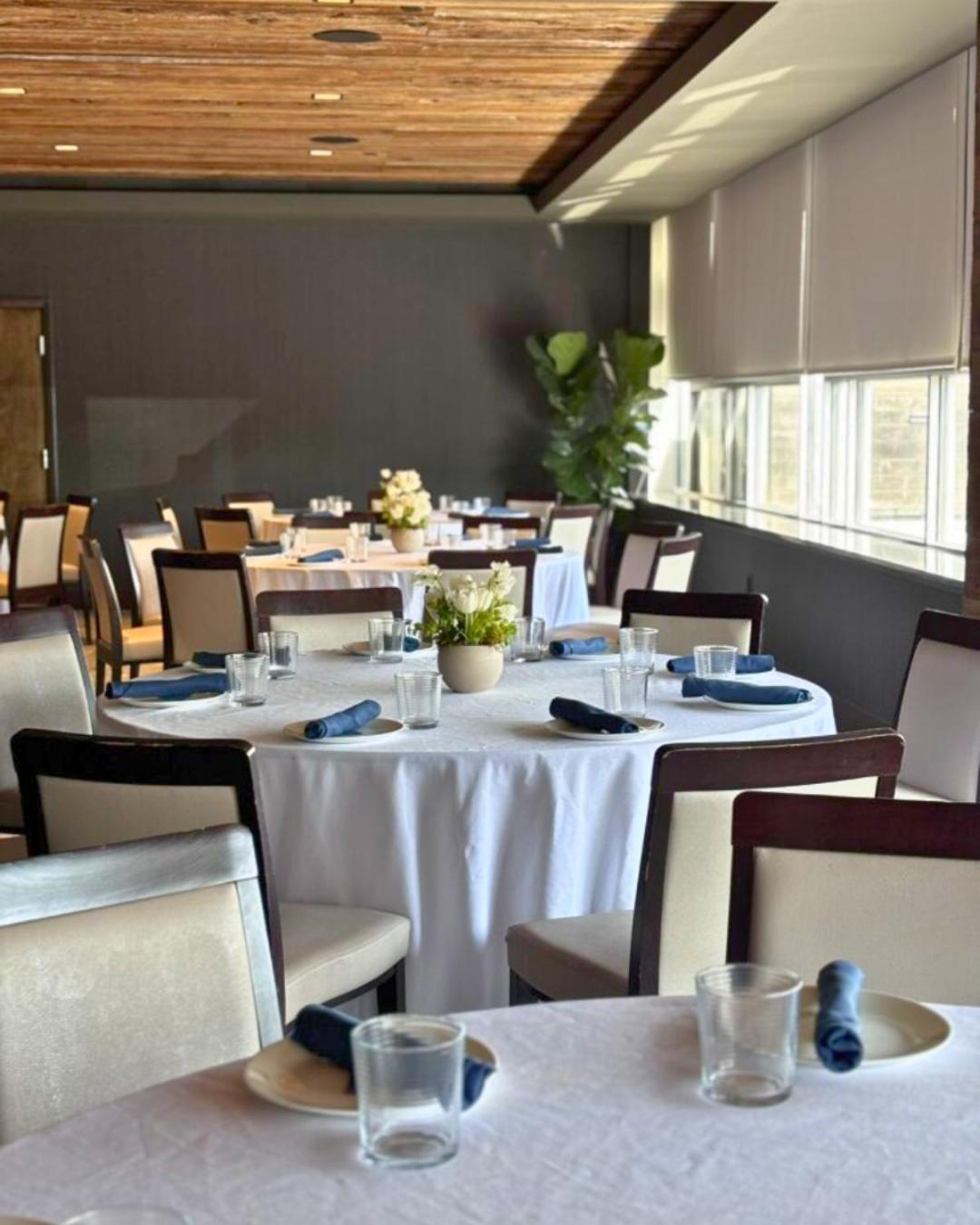 The Watershed Norwalk Hotel Exterior photo