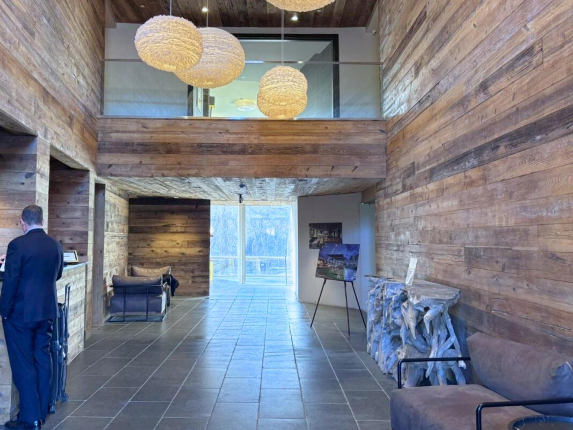 The Watershed Norwalk Hotel Exterior photo